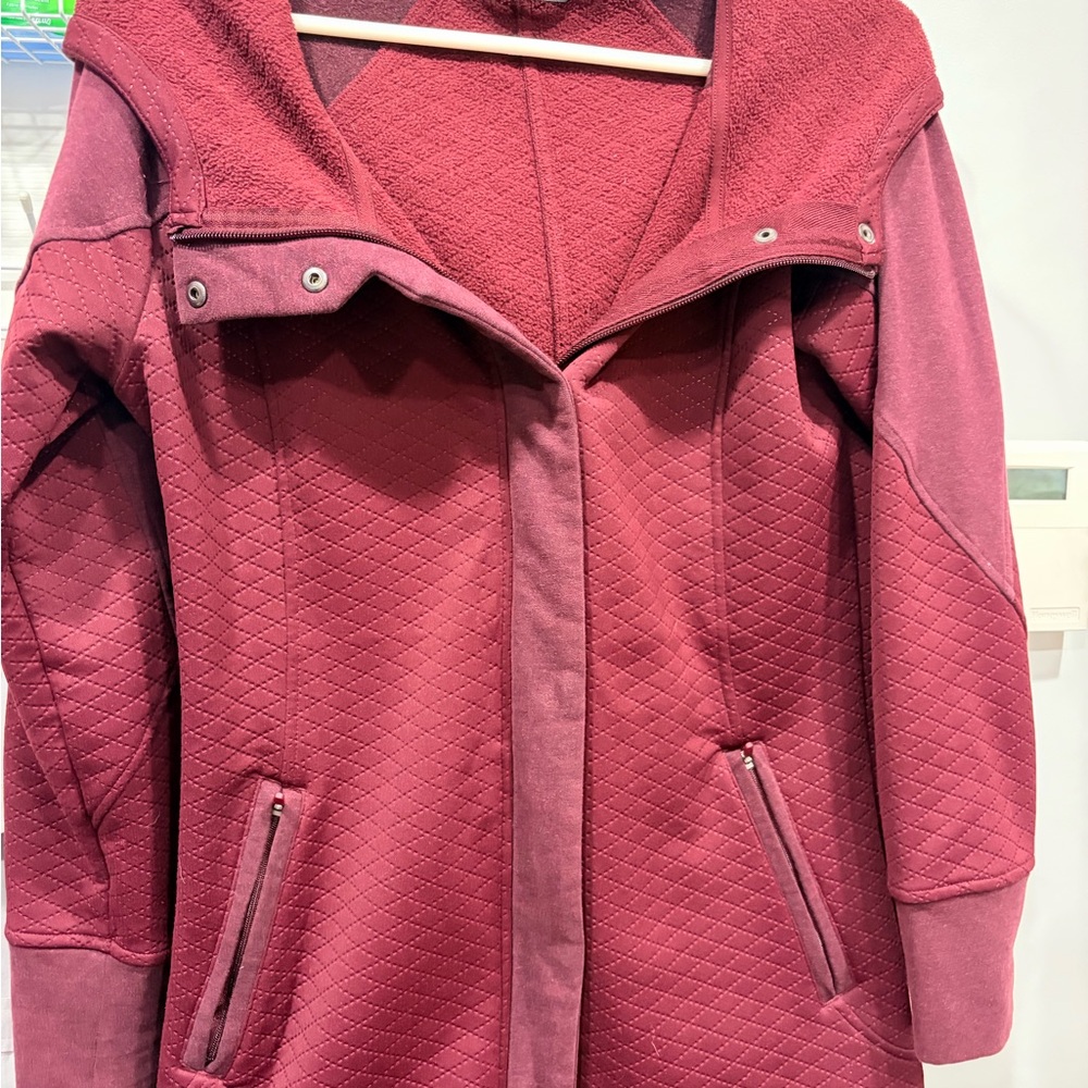 The North Face Women's Quilted Maroon Teddy Jacket